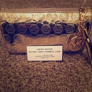 Cosmetic bag